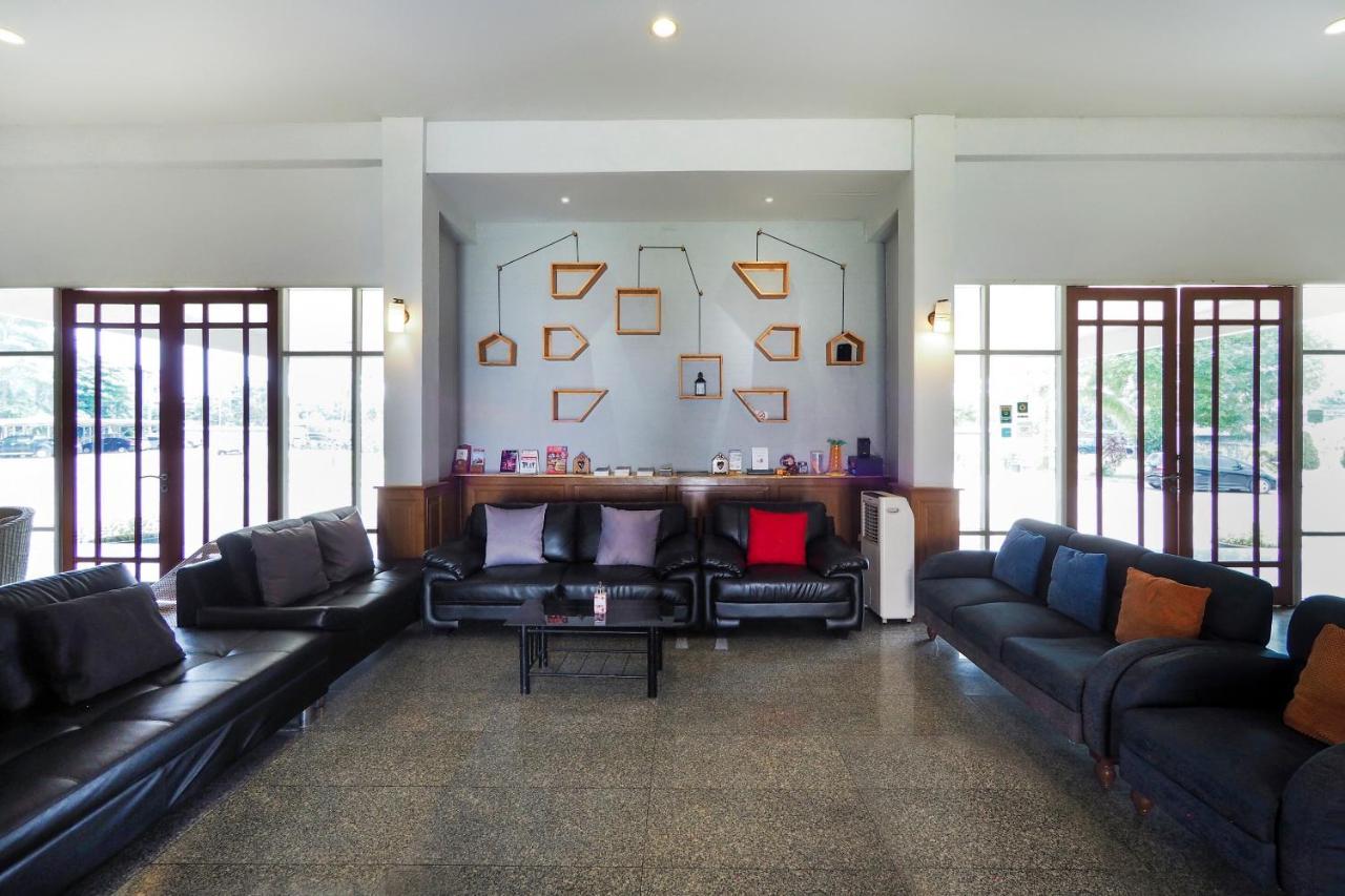 Oyo 859 Golden Land Hotel Chiang Rai Dış mekan fotoğraf