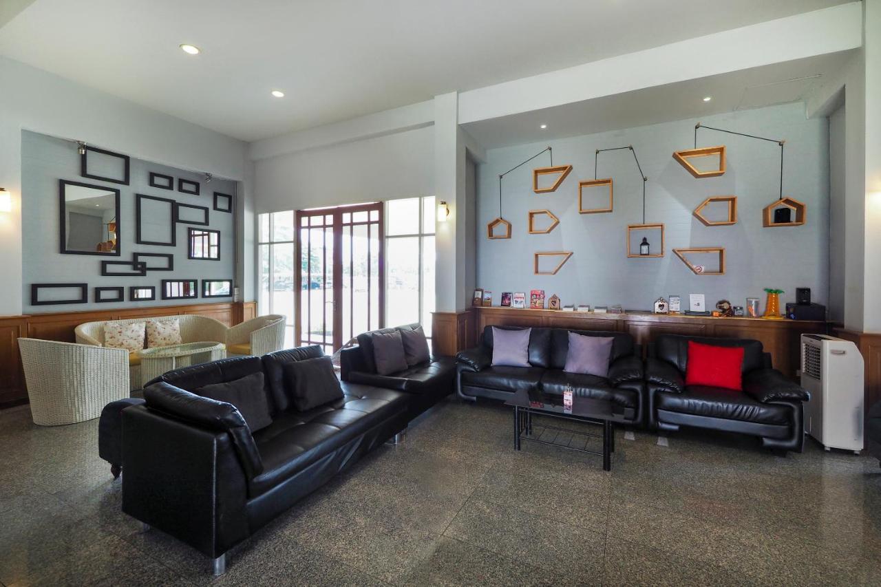 Oyo 859 Golden Land Hotel Chiang Rai Dış mekan fotoğraf
